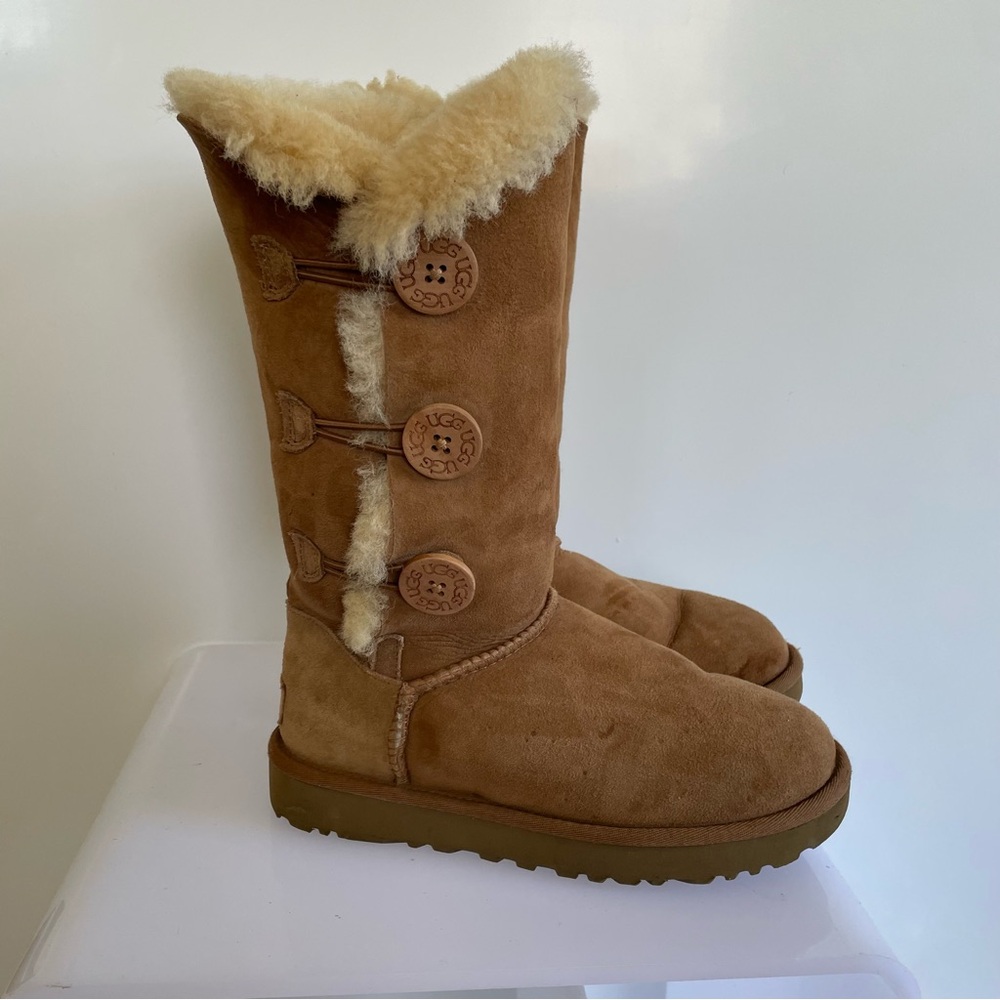 UGG Bailey Button Triplet Chesnut Suede Boots